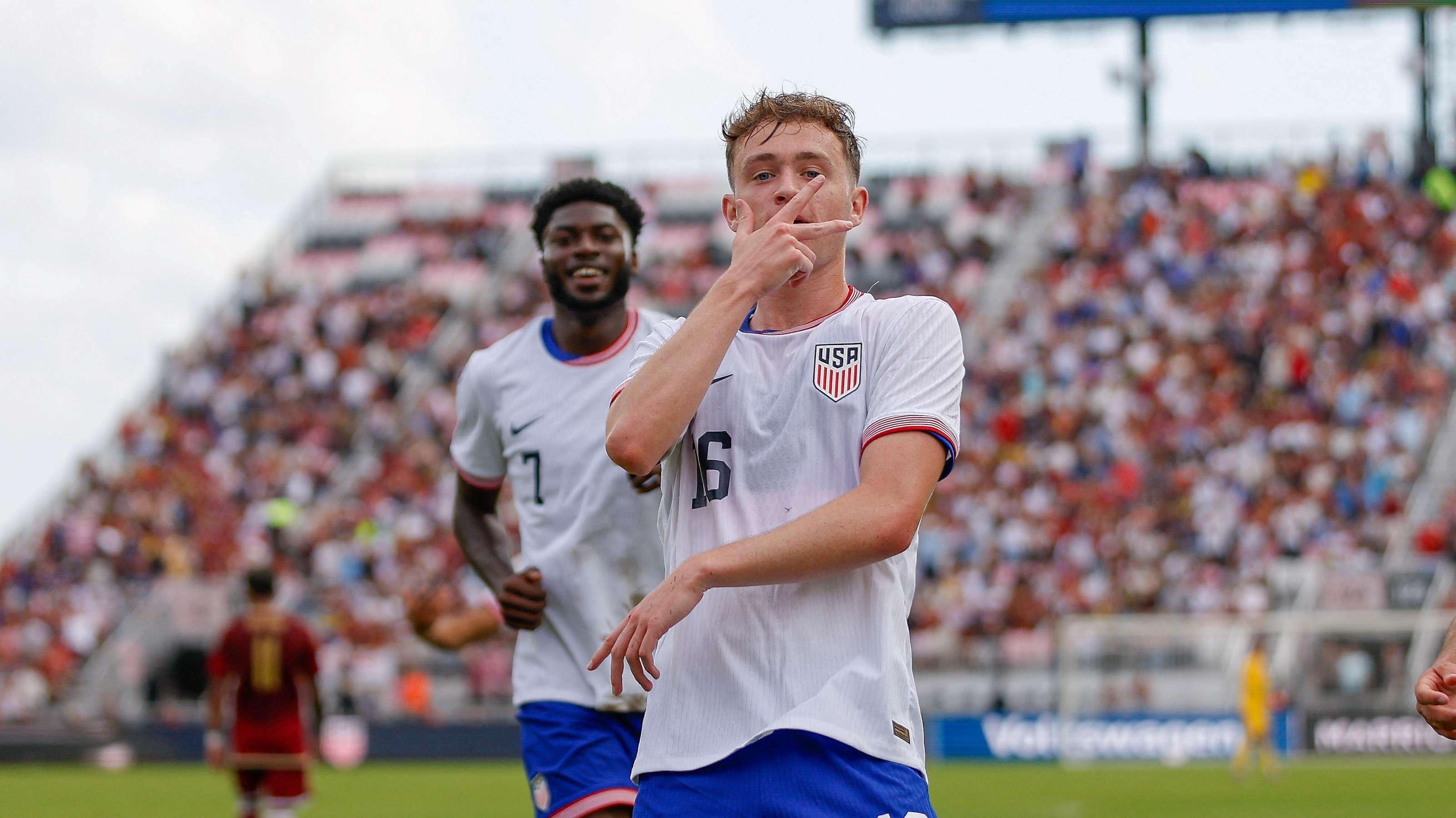 成功吸引了 成功吸引了