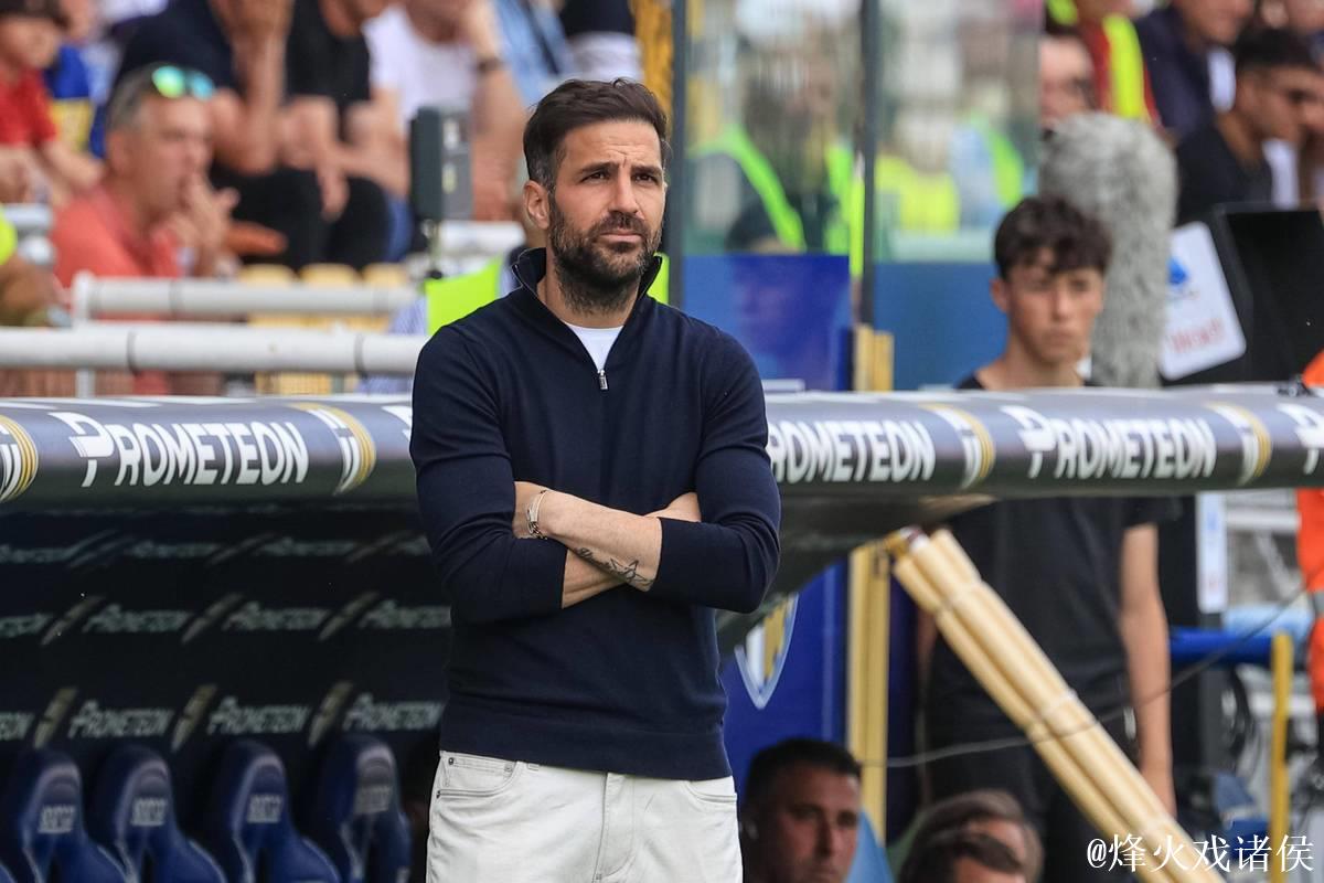 阿拉维斯名宿:阿隆索是一位优秀的教练,希望皇马不要解雇他 阿拉维斯名宿:阿隆索是一位优秀的教练,希望皇马不要解雇他